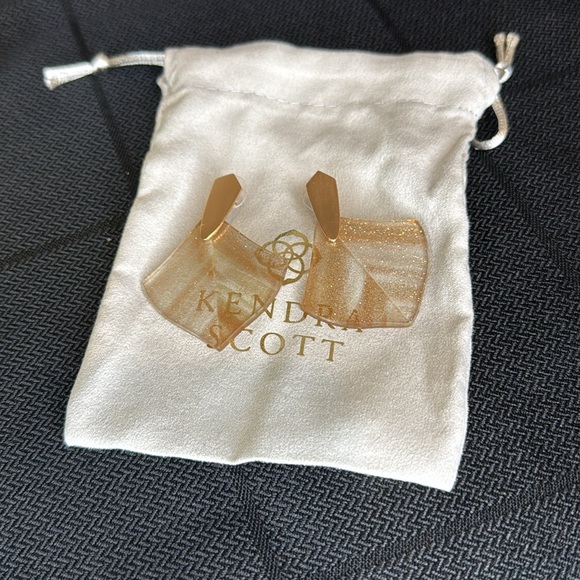 Kendra Scott Rose Gold Astoria Earrings - Picture 3 of 3